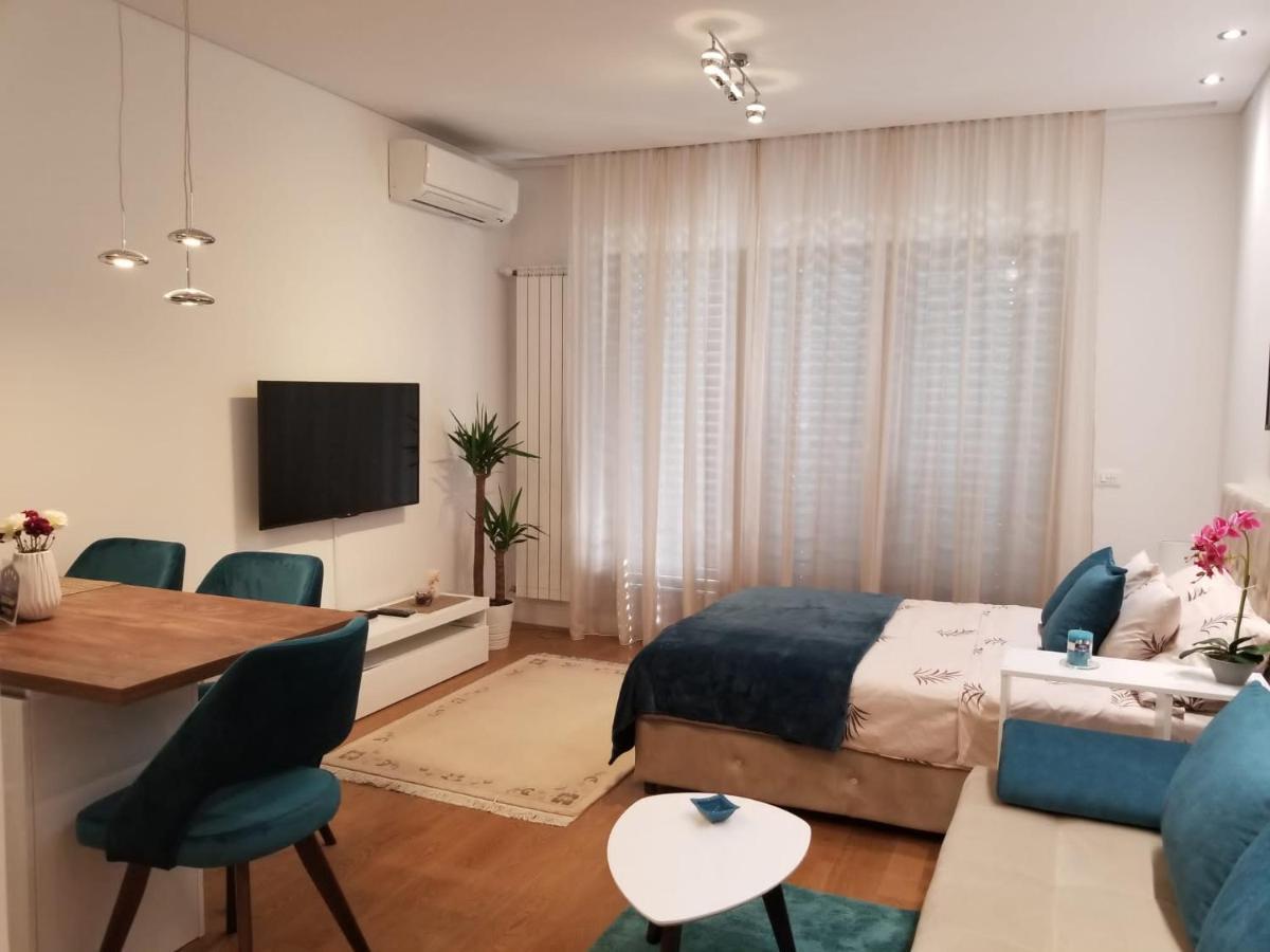 Azura Residence - New Luxury Apartment Βελιγράδι Εξωτερικό φωτογραφία