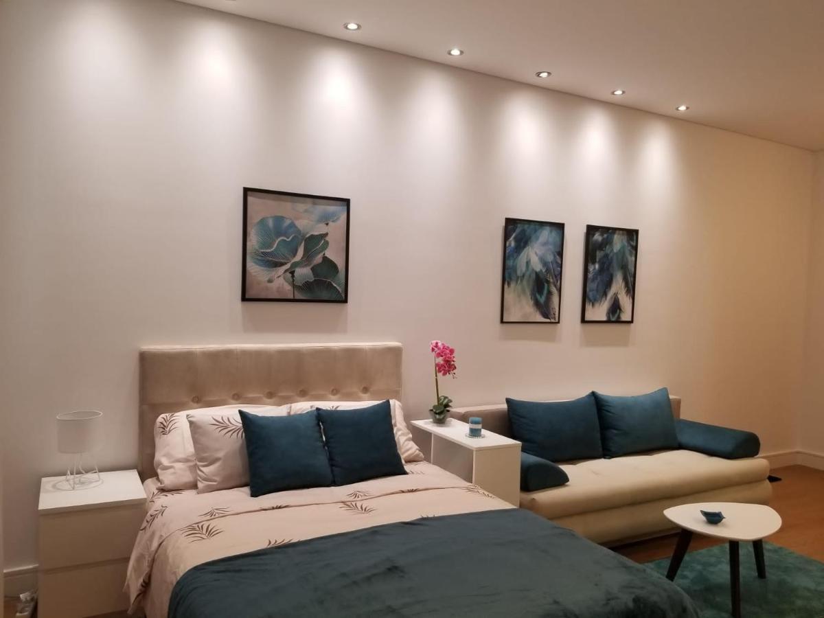 Azura Residence - New Luxury Apartment Βελιγράδι Εξωτερικό φωτογραφία