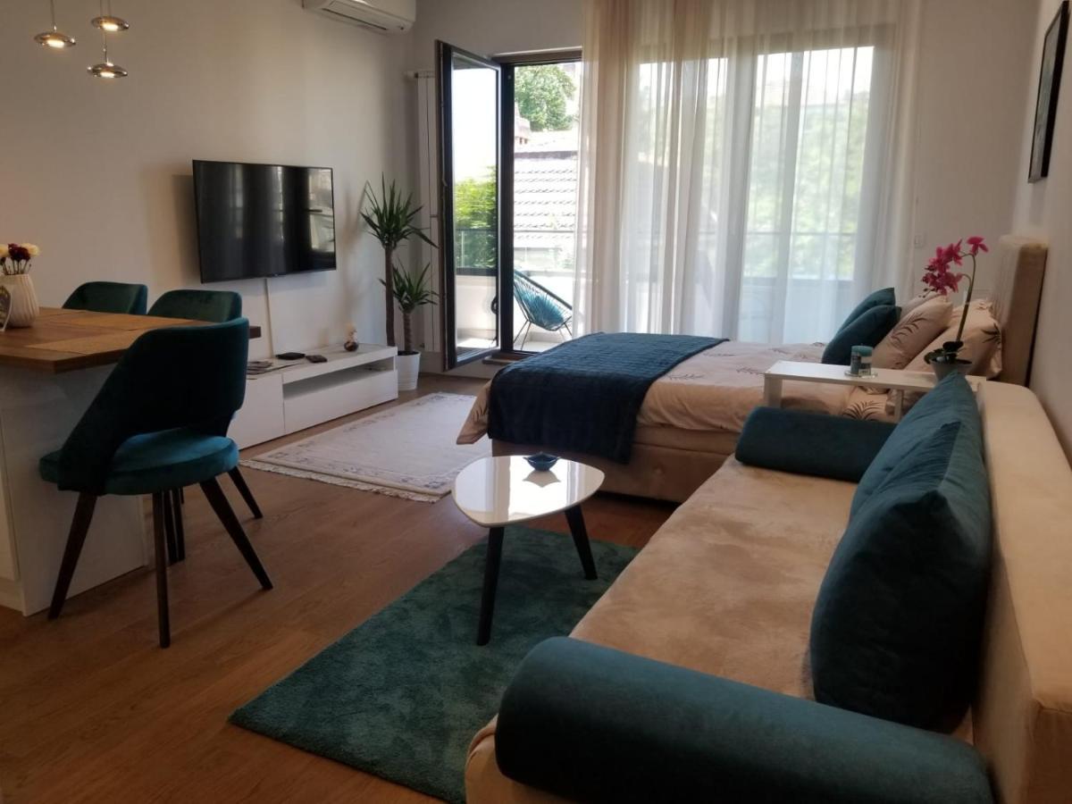 Azura Residence - New Luxury Apartment Βελιγράδι Εξωτερικό φωτογραφία